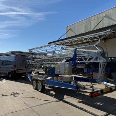 Compacte kracht op de bouwplaats: een aanhangerkraan voor Aannemersbedrijf A.C. Donselaar